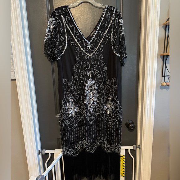 A beyond size 4x fringed sequin flapper dress - Picture 7 of 7